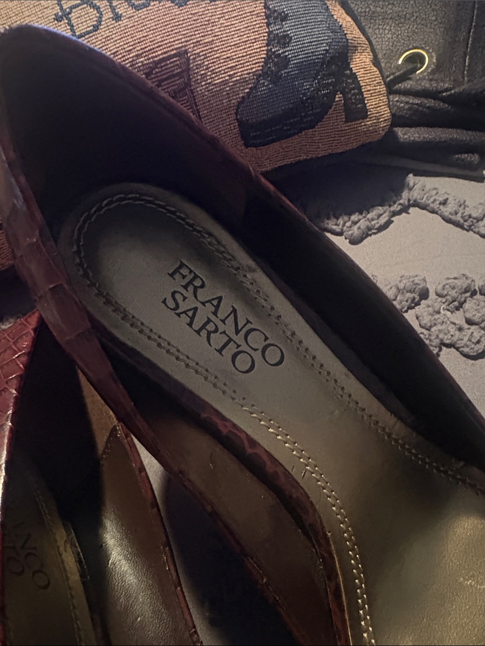 Franco Sarto Croc-Embossed  choc Pumps - Picture 3 of 10